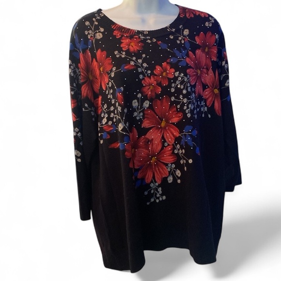 Classic Women's Black Sweater with Red Floral Design, Embellished - Picture 3 of 6